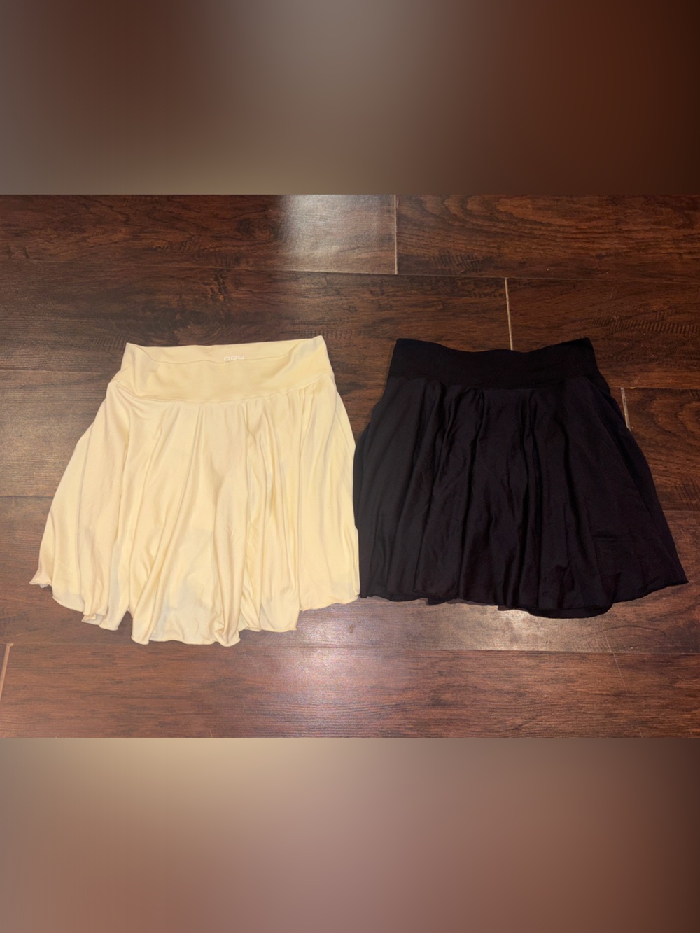 OQQ Women’s Flared Mini Skirt - Black and Cream XL